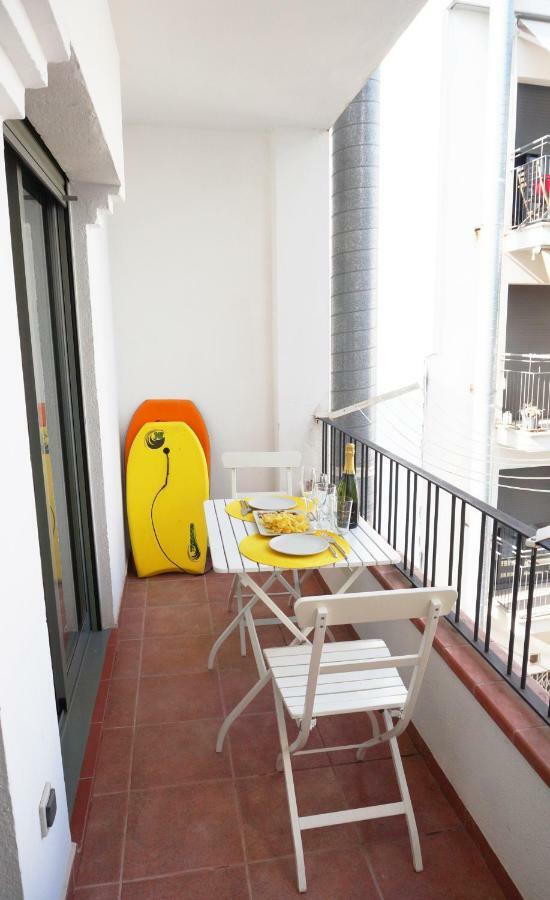 Happy Holiday Beach Home Sitges Eksteriør billede